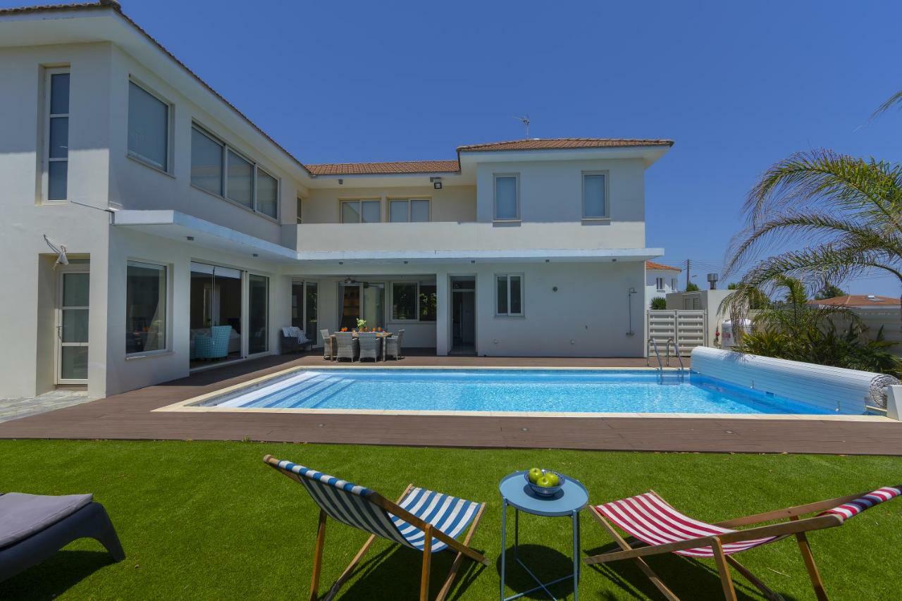 Willa Marisol Kiti Larnaca